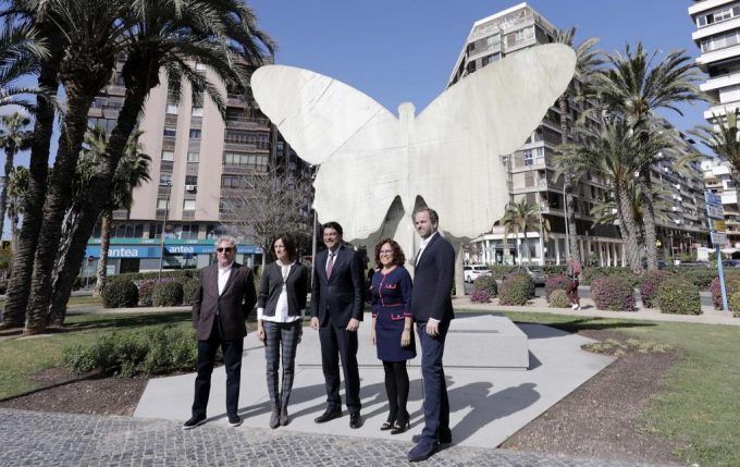 escultura la mariposa