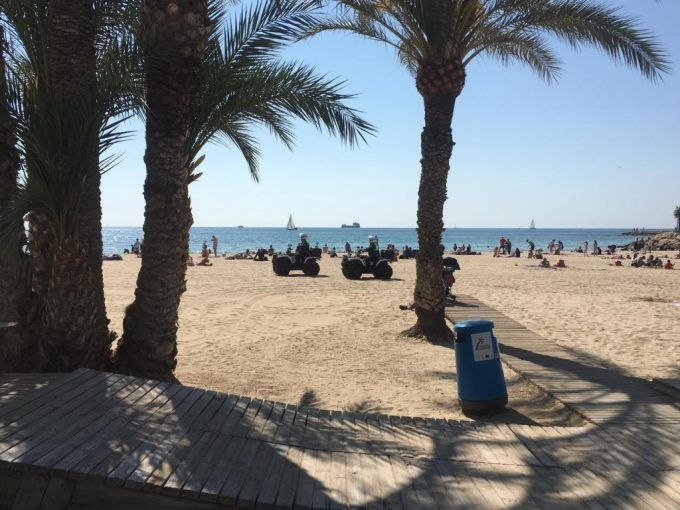 policia-playas-semana-santa