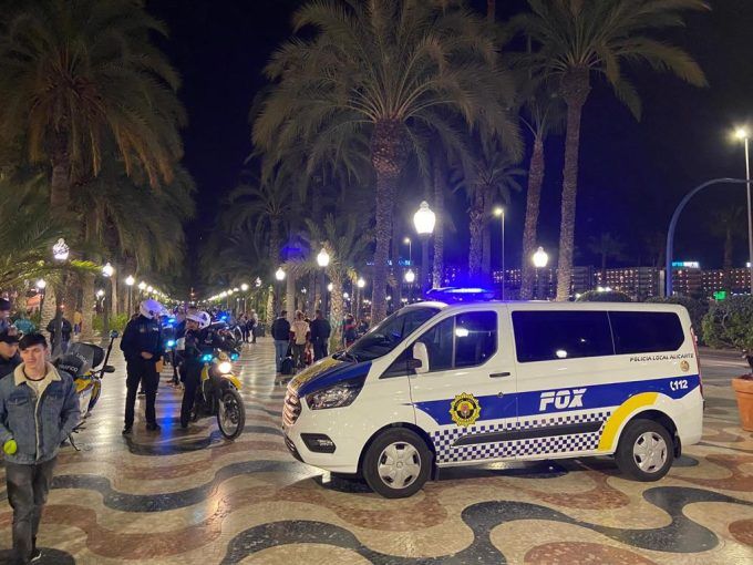 policia carnaval alicante