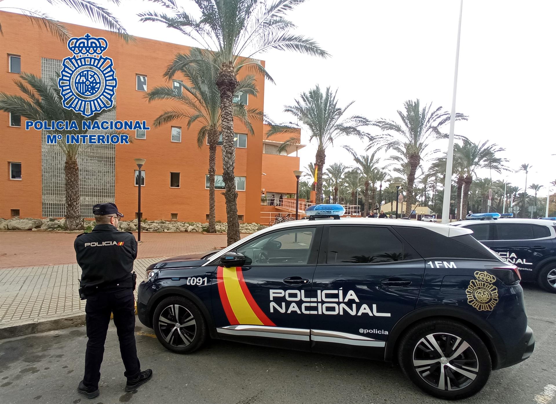 Agente de Policía Nacional Agente de Policía Nacional