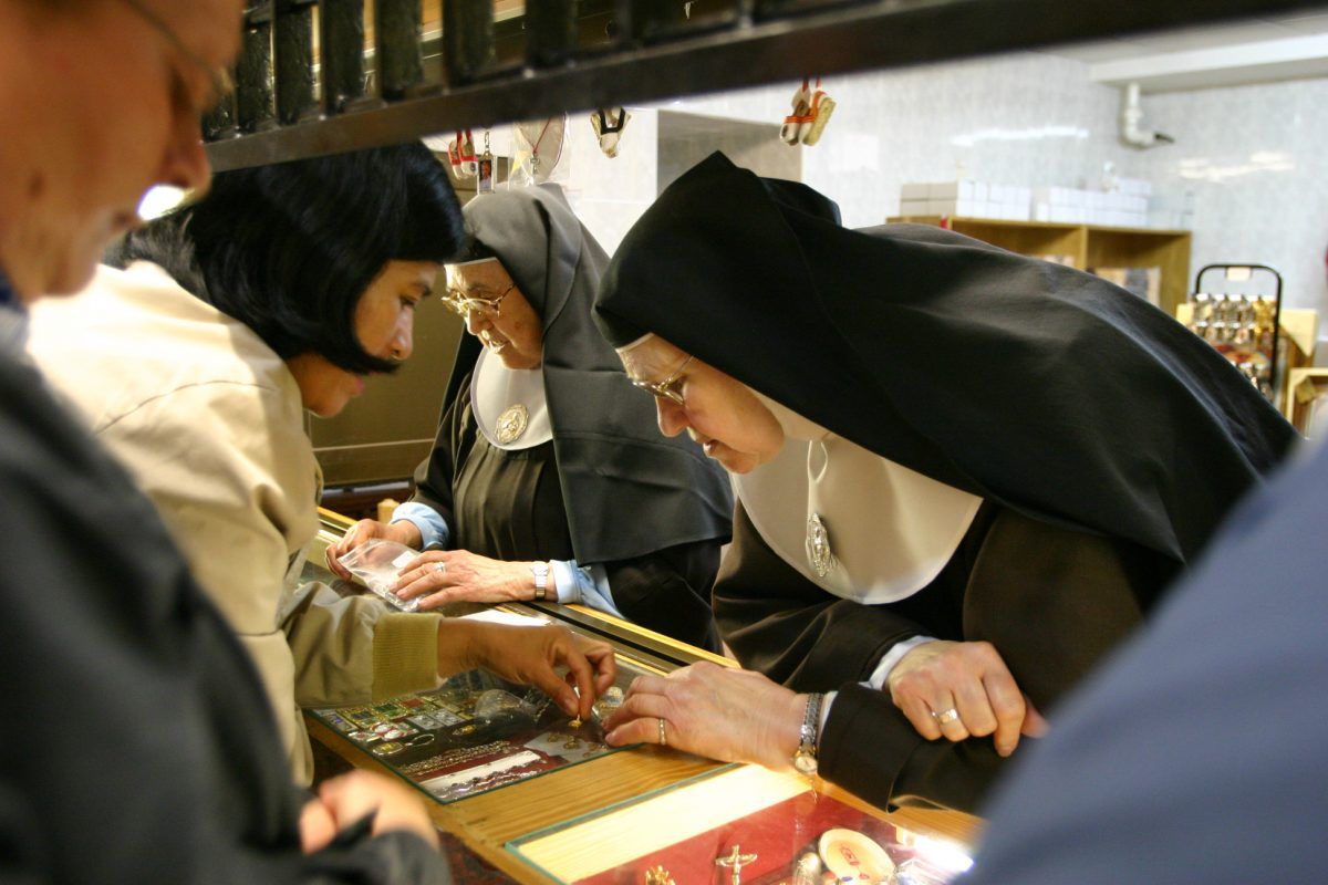 monjas-monasterio-santa-faz-1200x800
