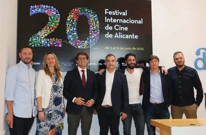 051223 R.P. festival de cine 2 051223 R.P. festival de cine 2