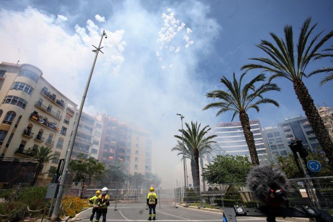 Una mascletà de Hogueras en Alicante