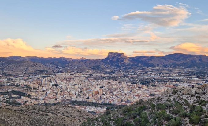 ELDA DESDE BOLÓN ELDA DESDE BOLÓN