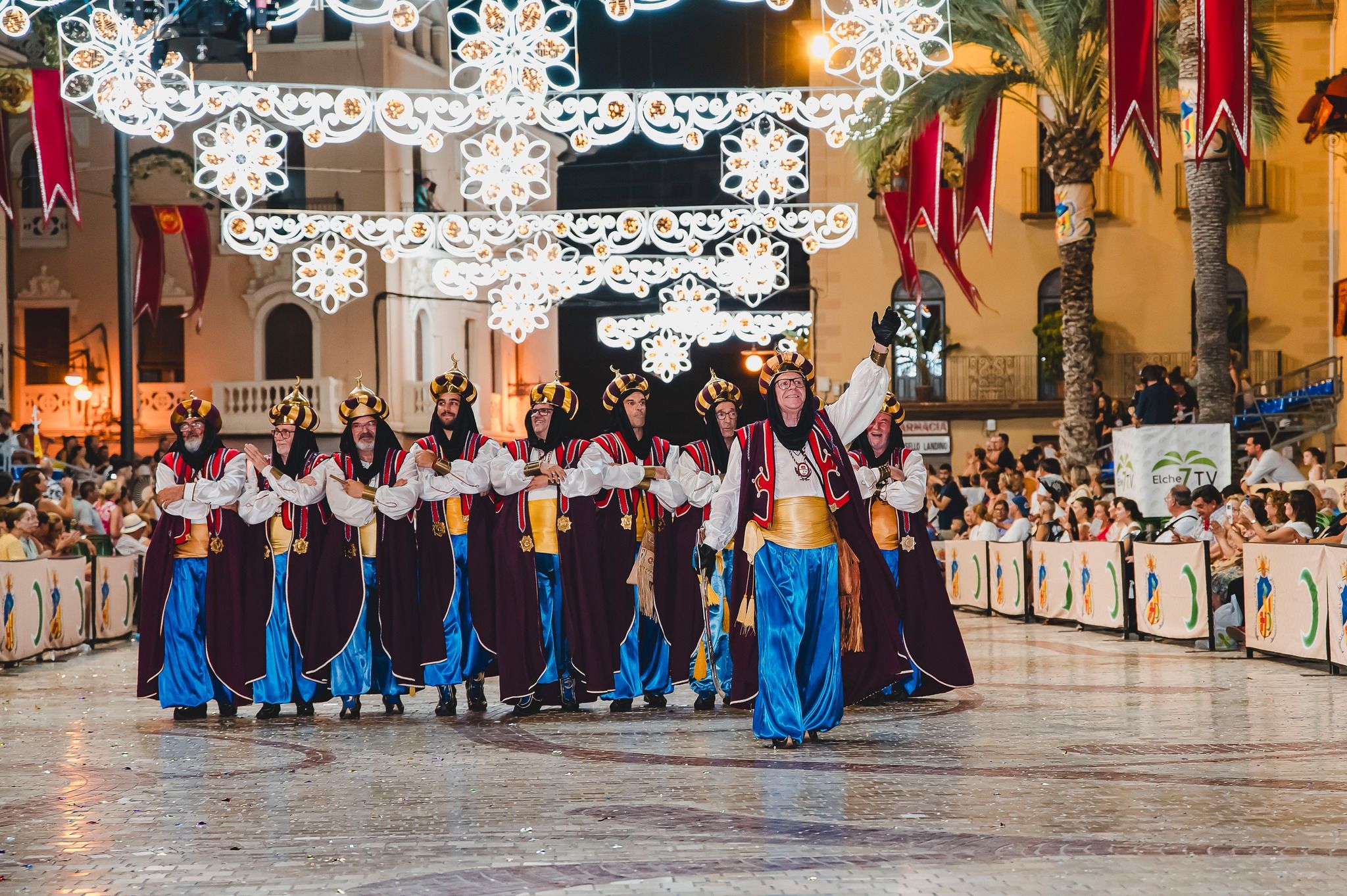 Desfilada dels Moros i Cristians d'Elx