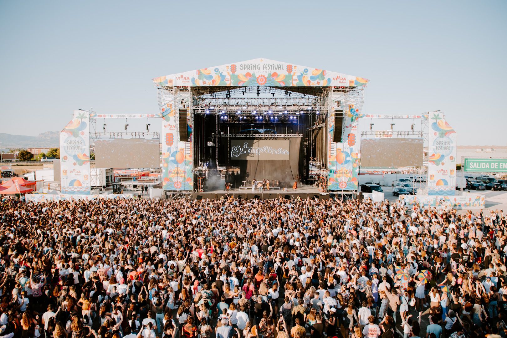 Alicante se engalana para el Spring Festival y elabora una programación