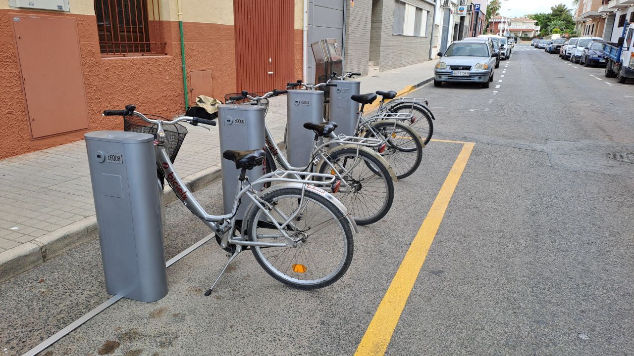 Estación de BiciElx en Torrellano