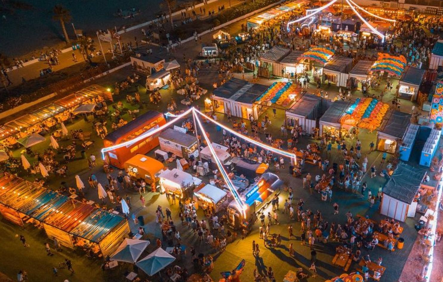 Recinte il·luminat de Solmarket a Alacant