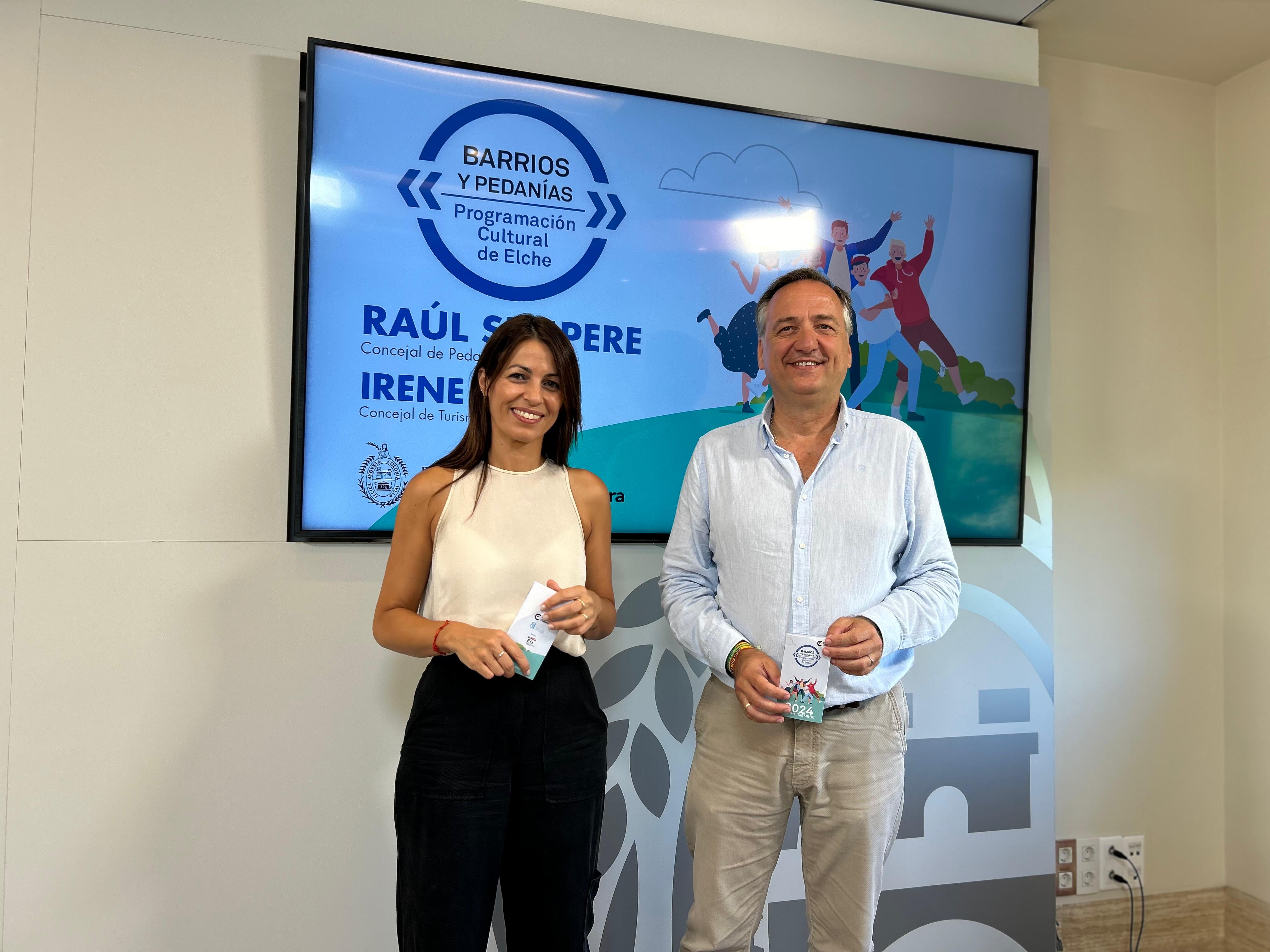 Irene Ruiz, regidora de Turisme i Cultura, i Raúl Sempere, regidor de Pedanies