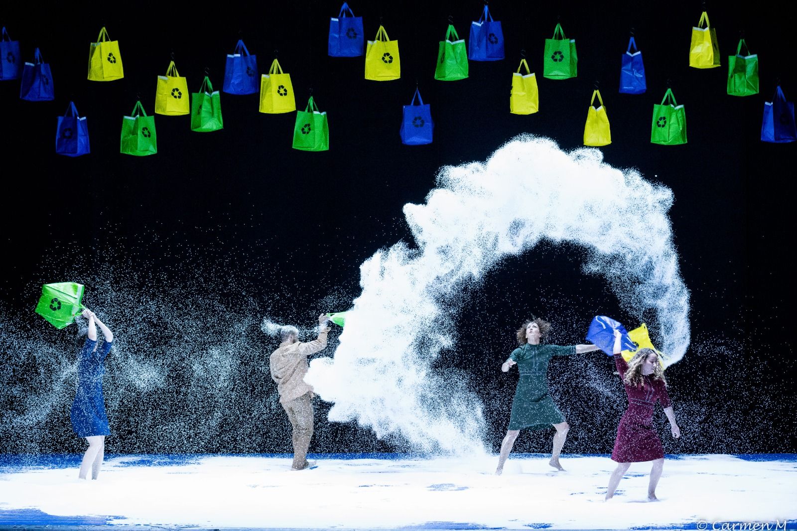 Proposta teatral ‘Y'a plus d' saisons’ del festival Fresca