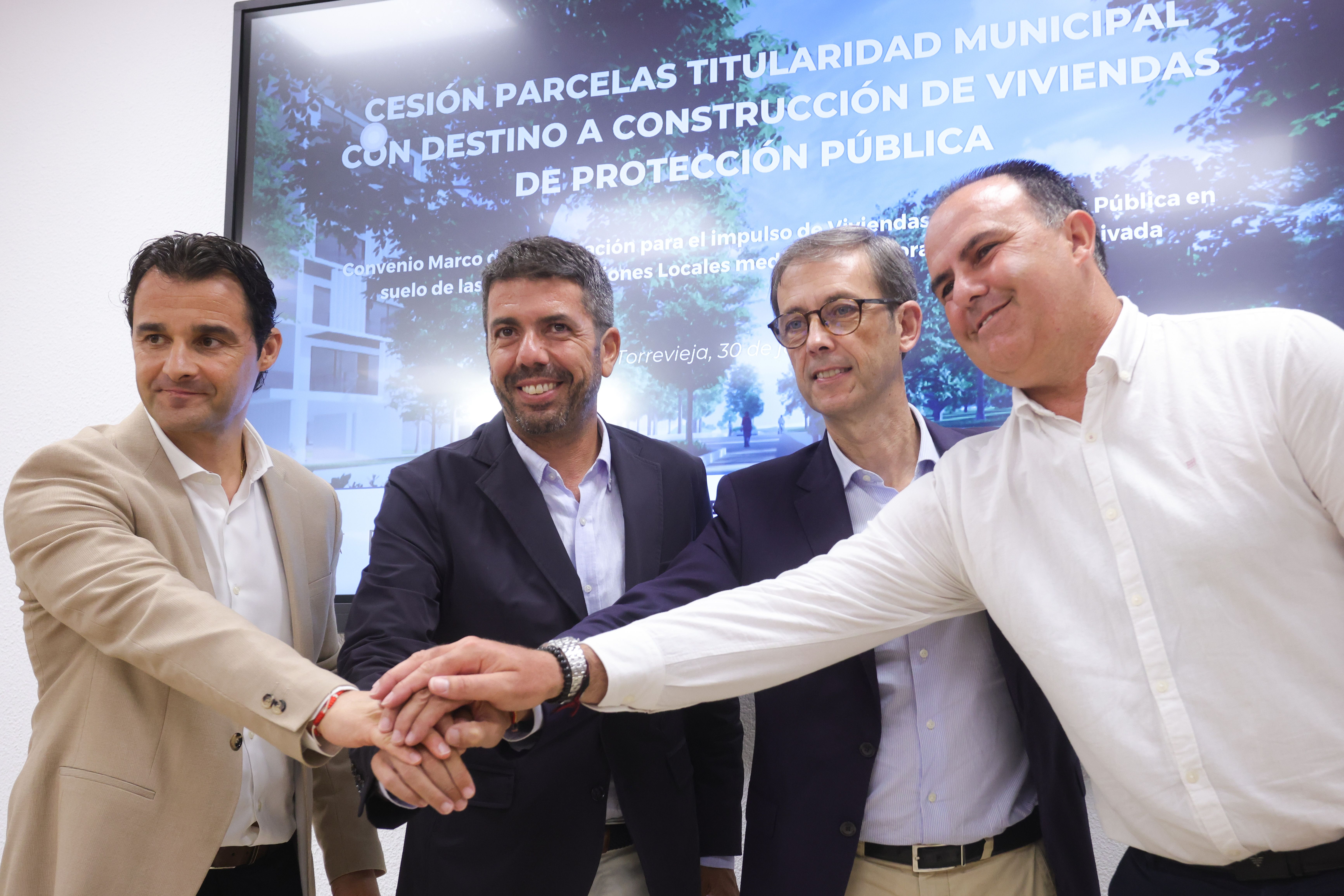 El President Mazón avança novetats del Plan Vive a Torrevieja