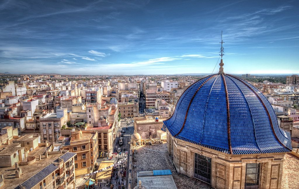 Vista aèria d'Elx des de la Basílica de Santa María
