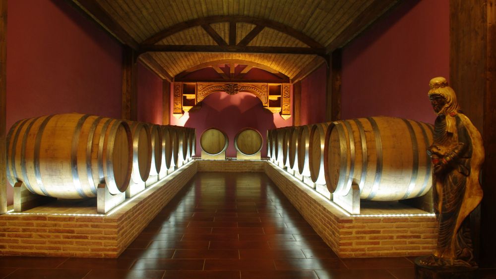 Interior de las Bodegas Francisco Gómez de Villena