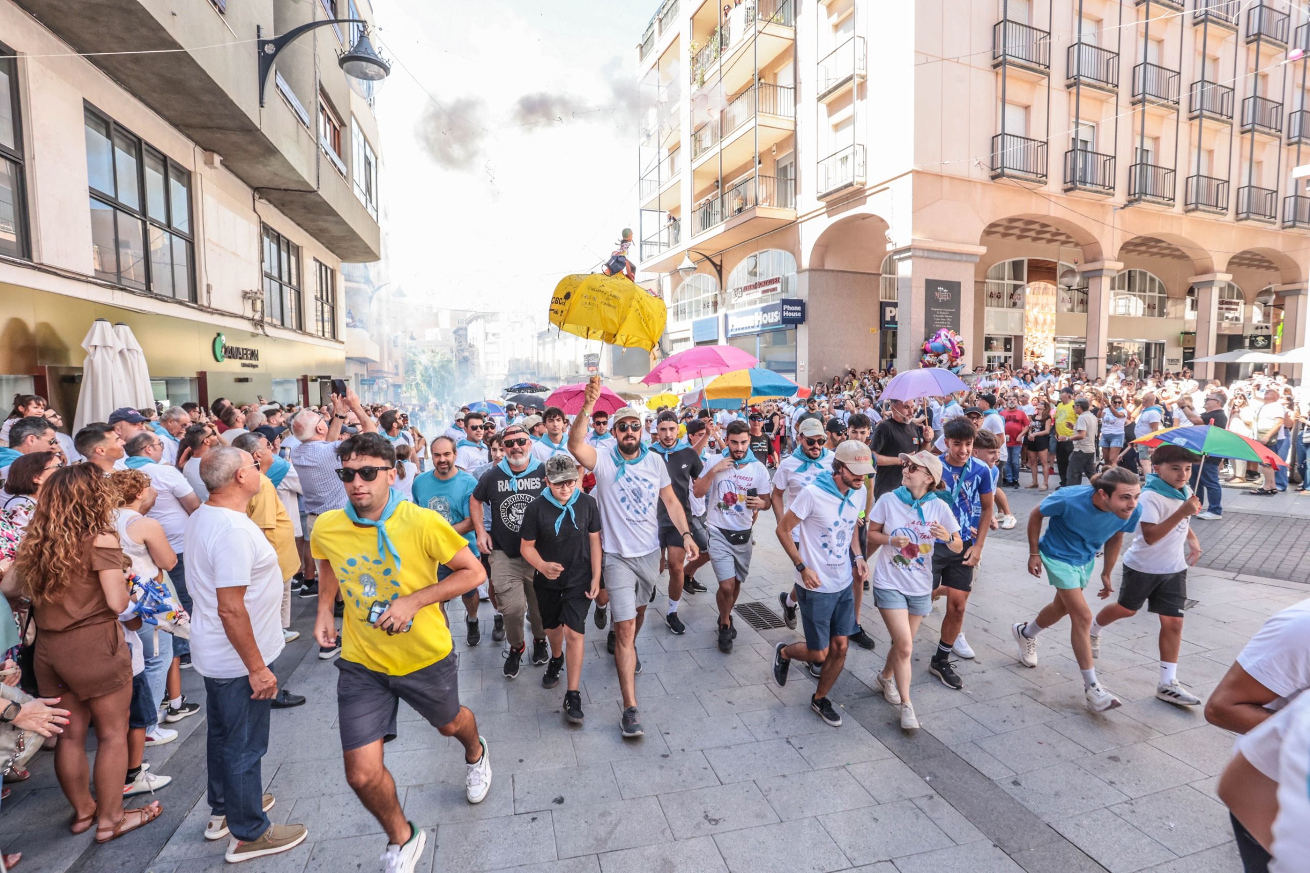 Correr La Traca a les Festes Majors d'Elda 2024