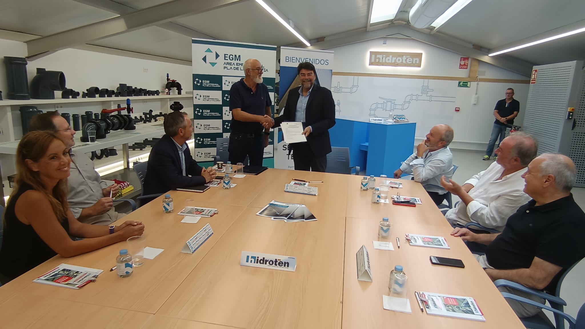 Firma del conveni entre l'Ajuntament Ey l'EGM del Pla de la Vallonga en Hidroten
