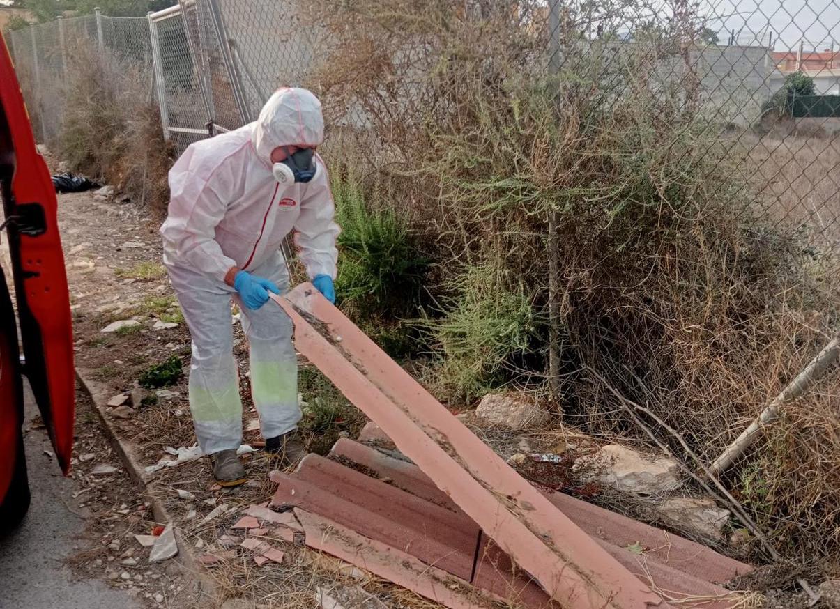 Recollida d'amiant a Sant Vicent