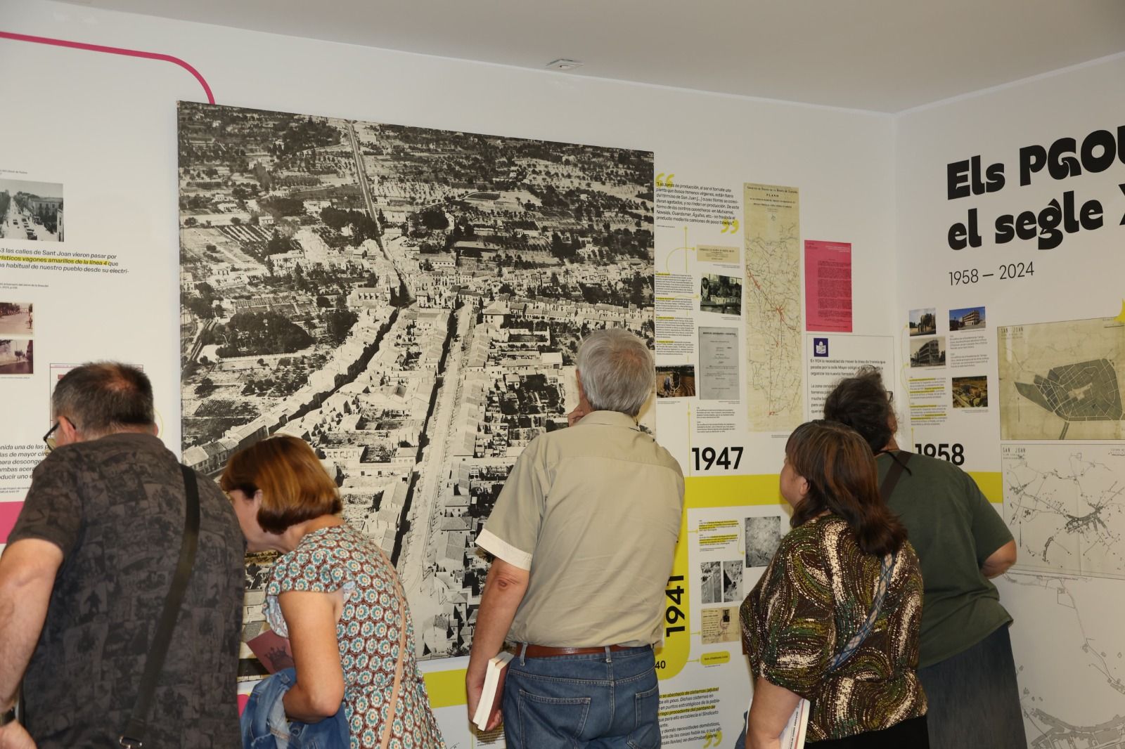 Exposició sobre l'evolució de Sant Joan