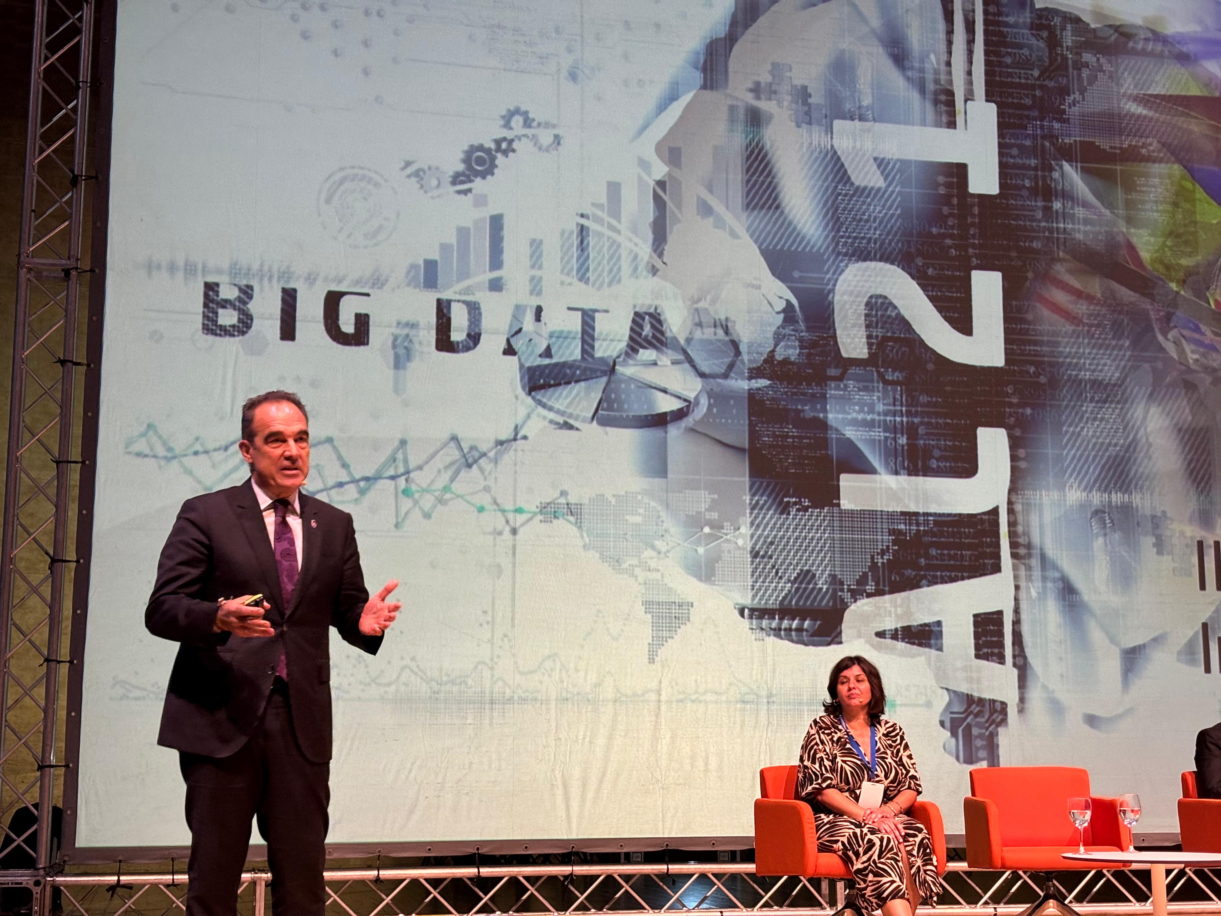El regidor Antonio Peral participa en l'III Fòrum Europeu d'Intel·ligència Artificial
