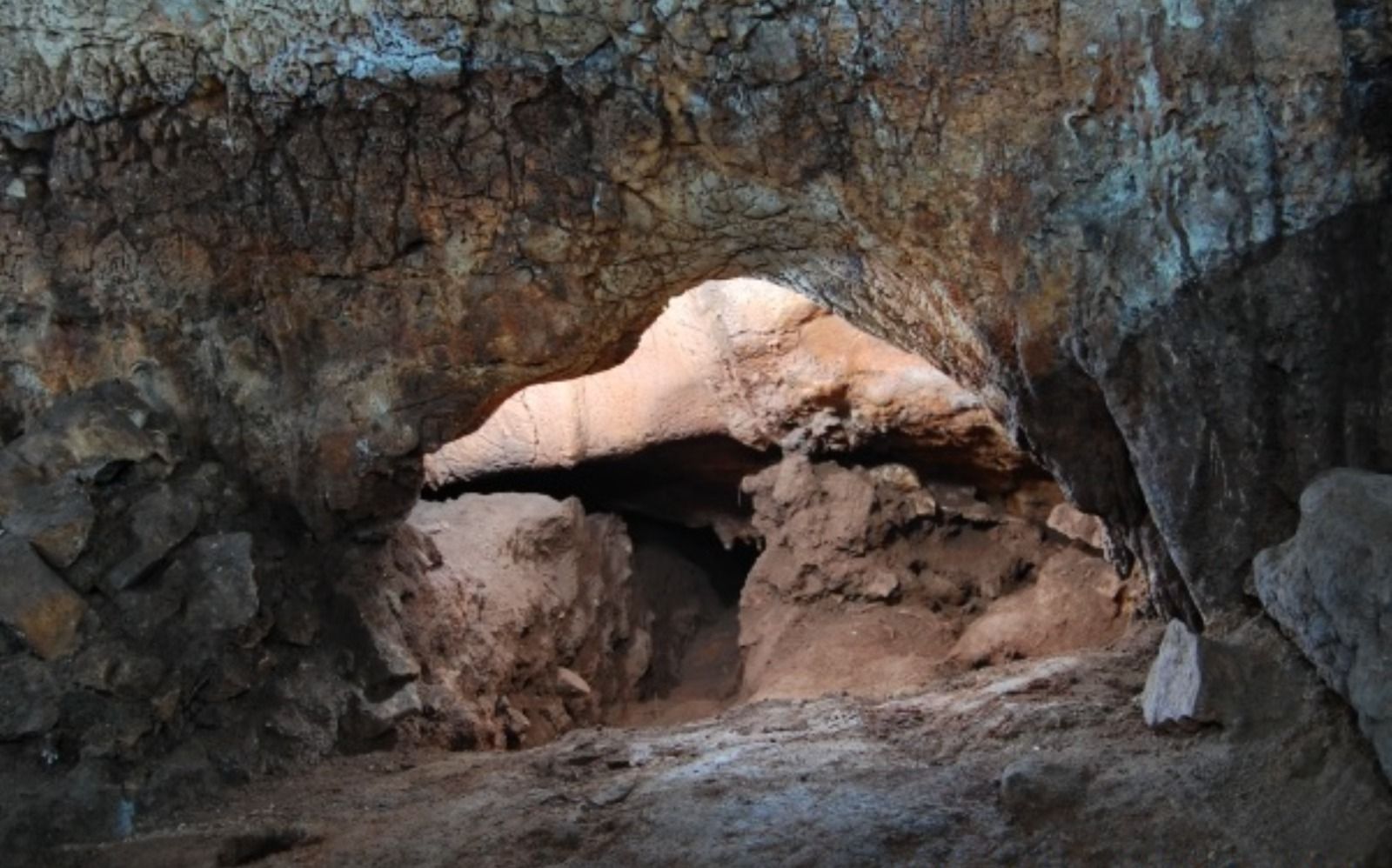 Interior de la Cova del Randero a Pedreguer