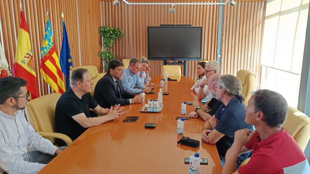 Reunió entre l'equip de govern i els tècnics de la Conselleria de Cultura