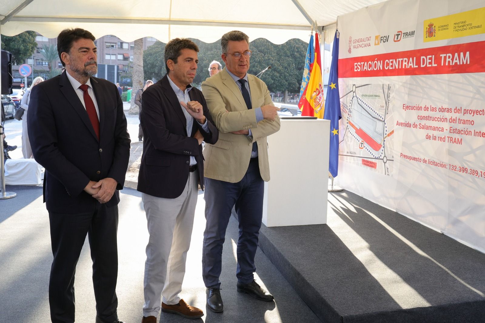 Firma del acta de replanteo de las obras de la estación central del TRAM de Alicante