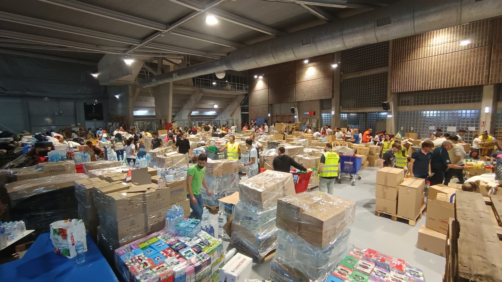 Alicante recoge 260 toneladas de ayuda urgente