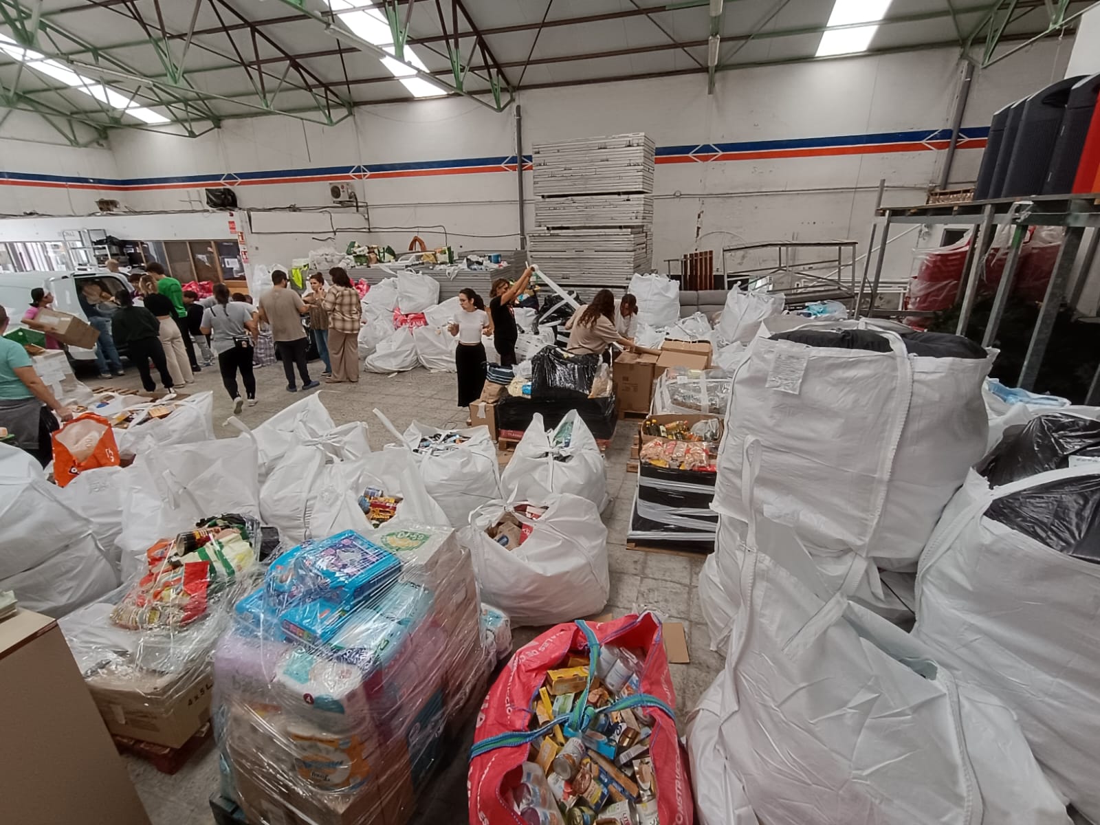 Recollida de material aa Sant Joan