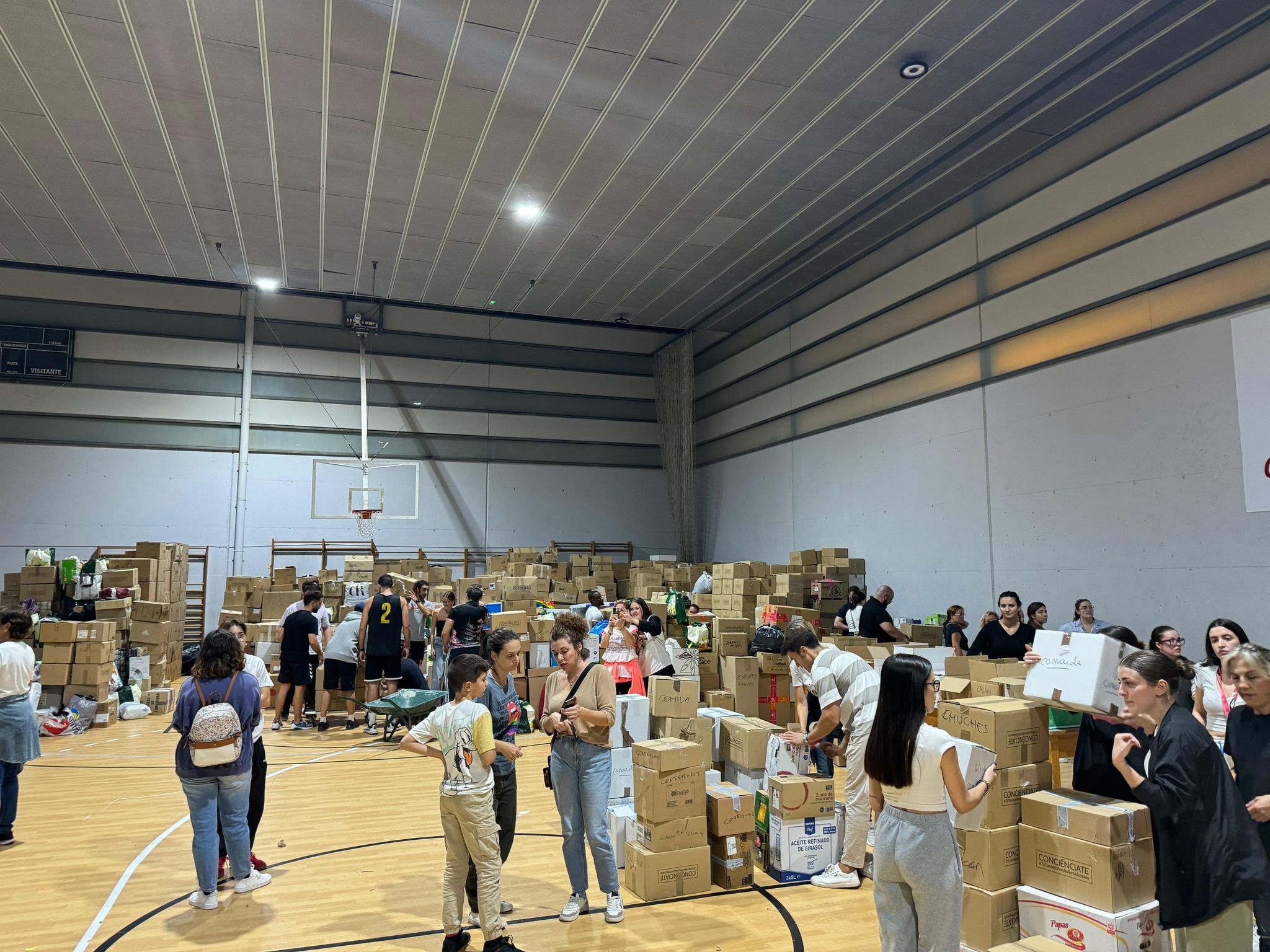 Punto de recogida de material en El Toscar de Elche
