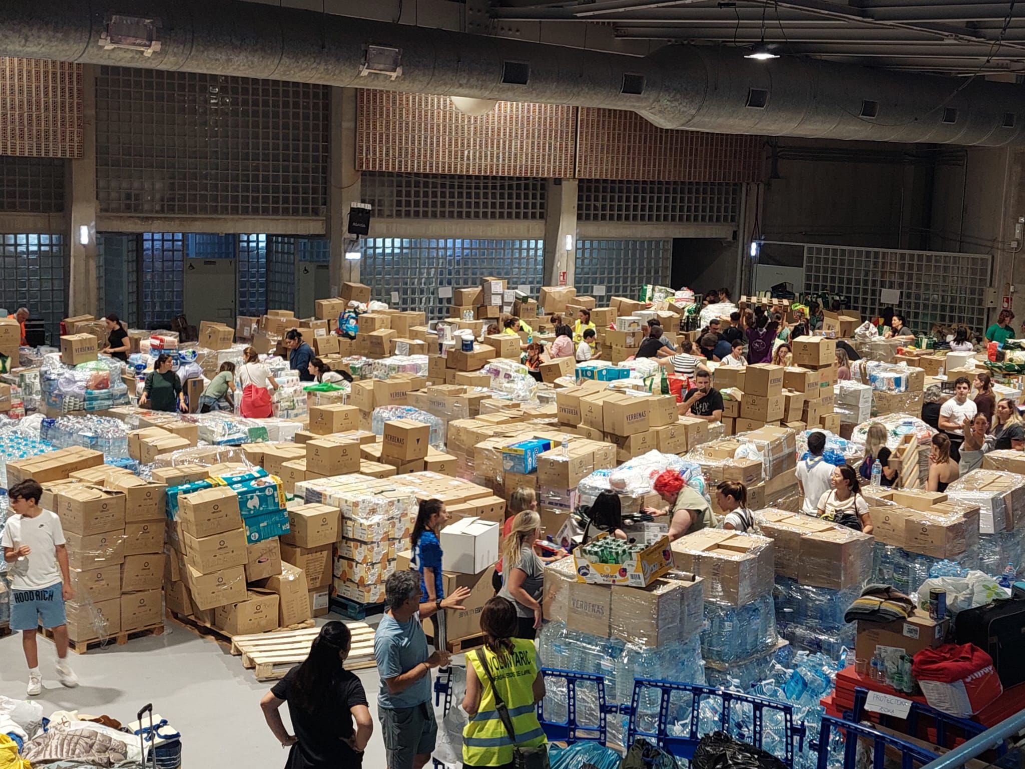 Material de primera necesidad recogido en Alicante