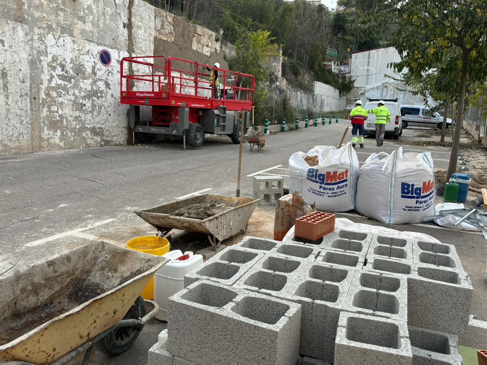 Obres en l'aparcament de Beniata d'Alcoi