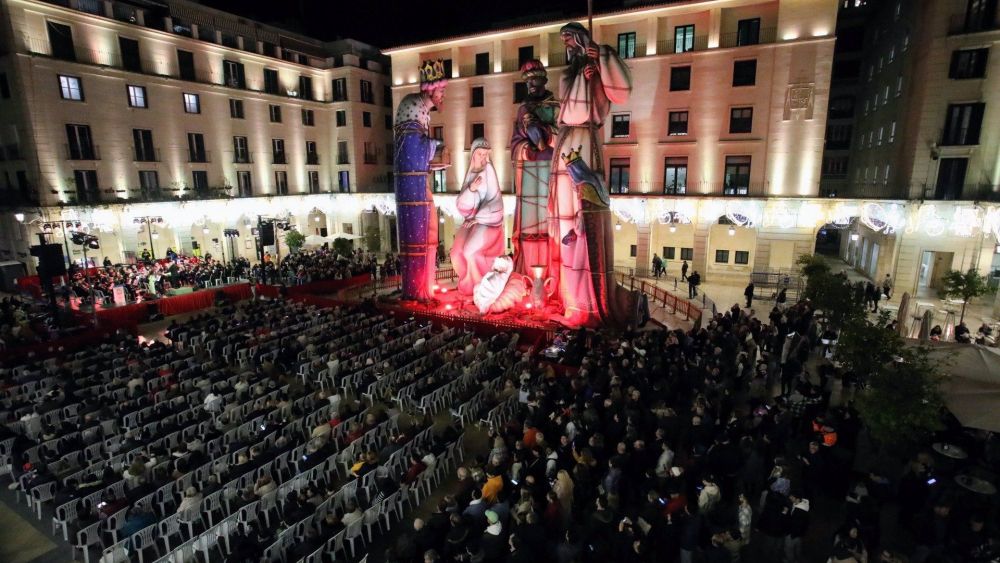 Belén Gigante la plaza del Ayuntamiento de Alicante