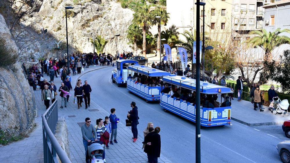 Tren navideño en la feria de Xixona