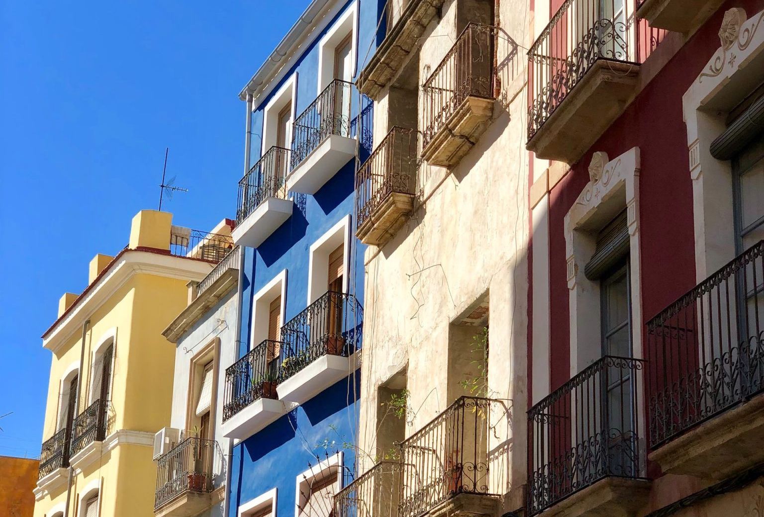 Un carrer del barri antic d'Alacant