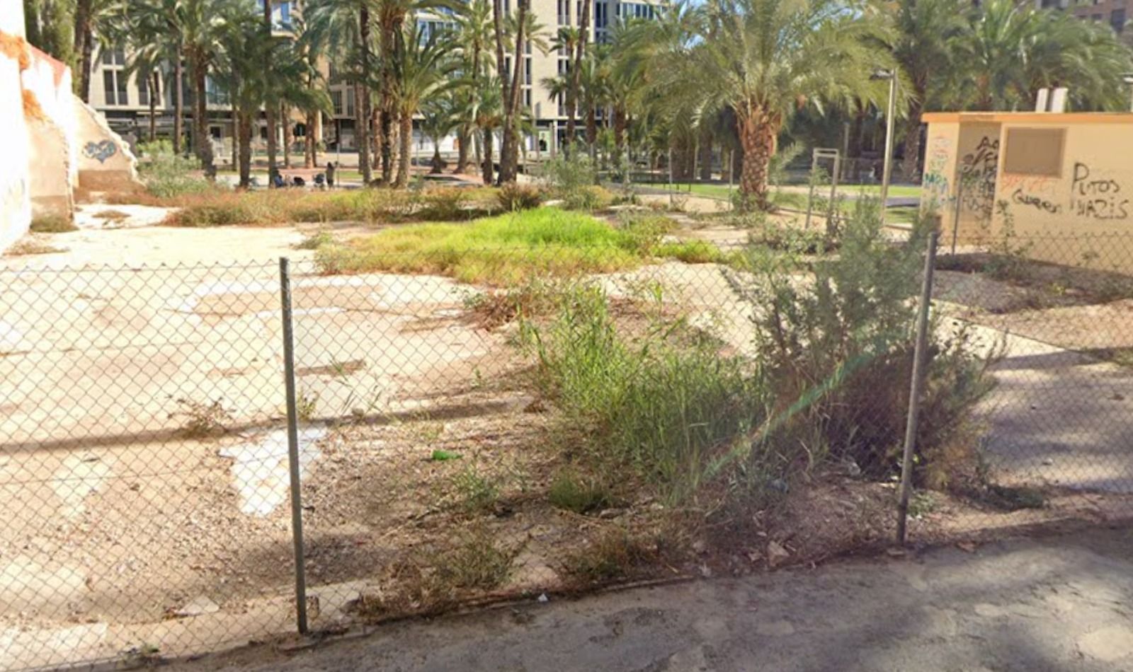 Solar destinado al nuevo aparcamiento gratuito en Elche