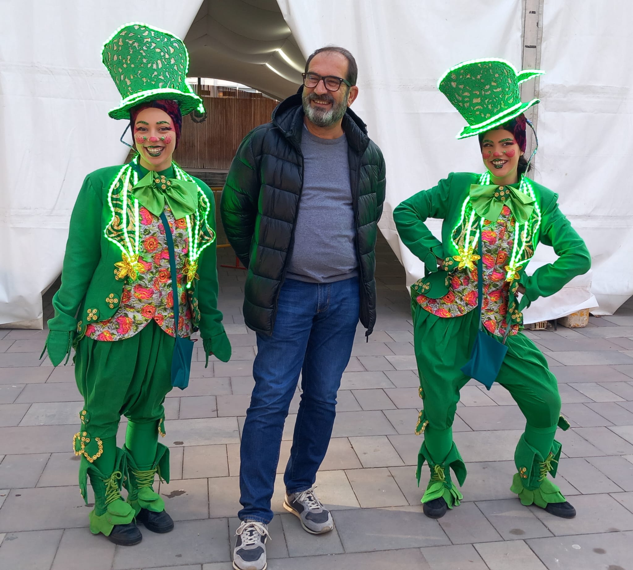 Presentación de pasacalles por Navidad en Elda