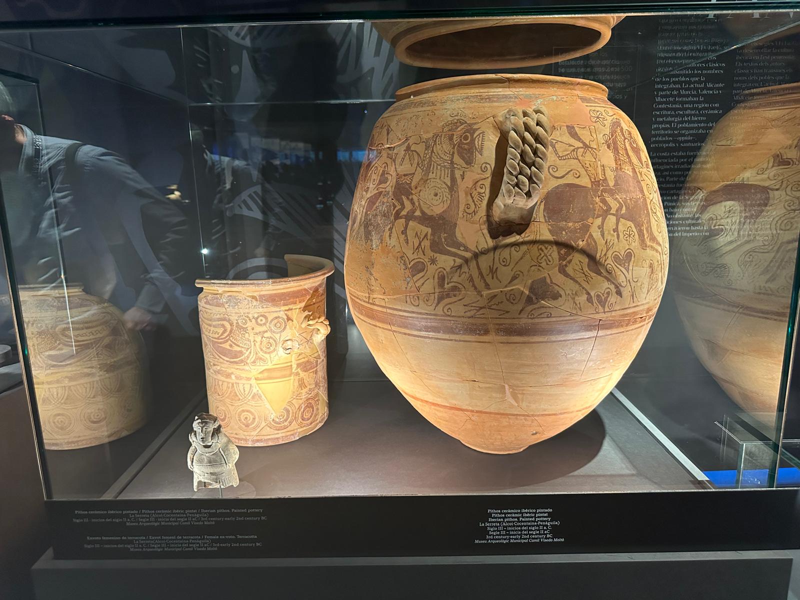 Peça cerámica de l'exposición 'Ciutats de Llum' del MARQ