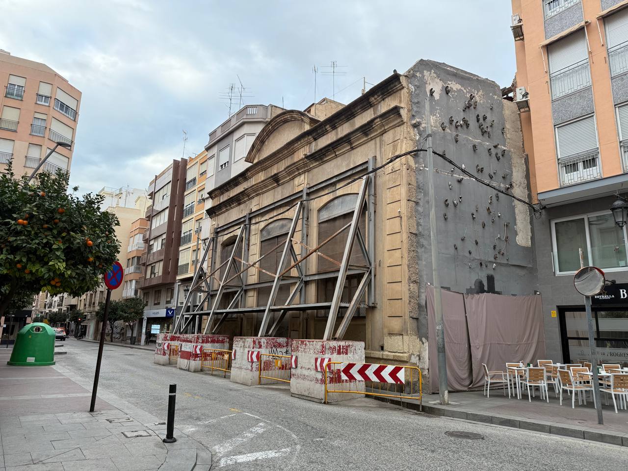 Edifici de Regs El Progrés a Elx