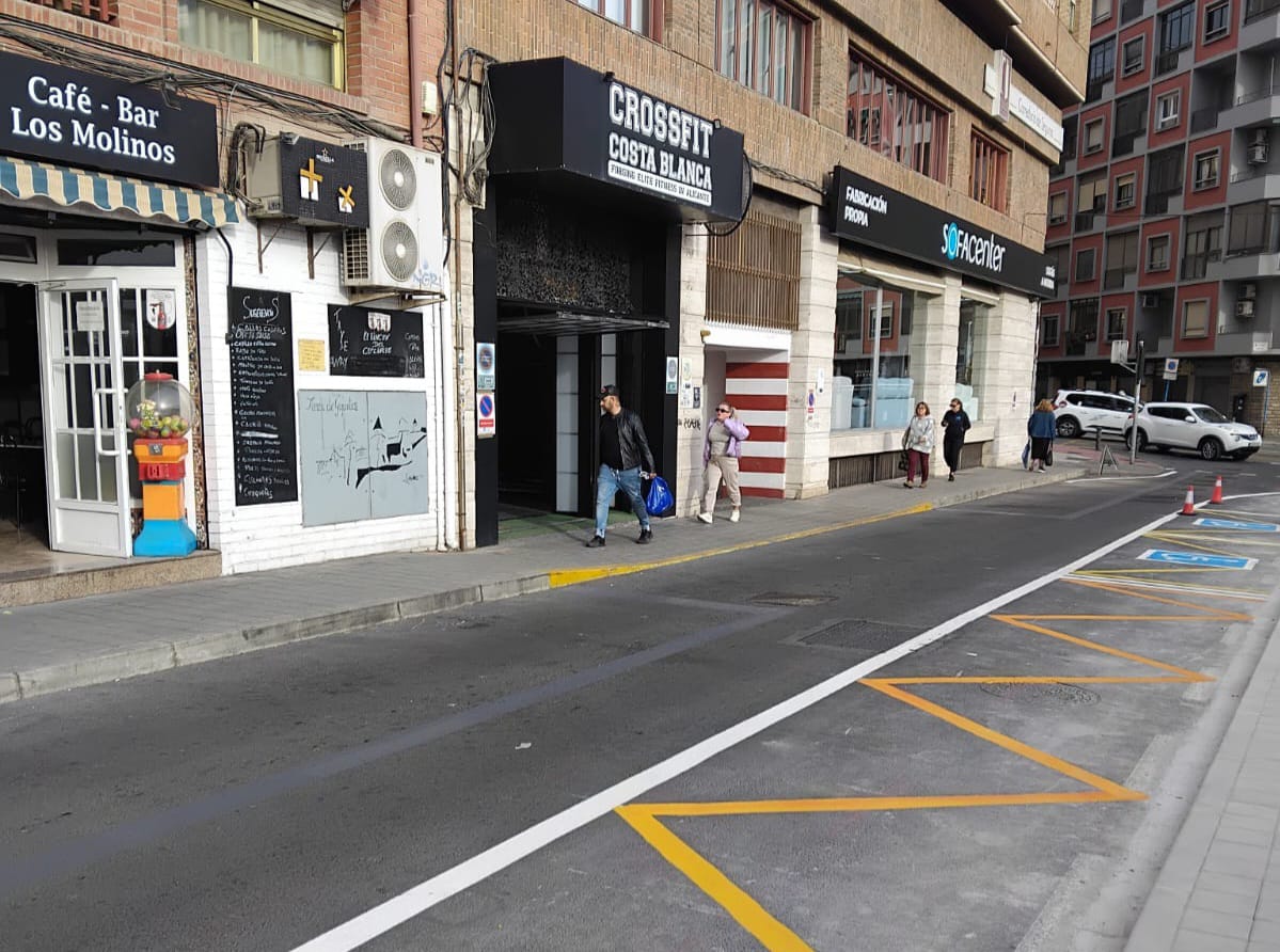 Aparcamiento rápido en la estación de tren de Alicante