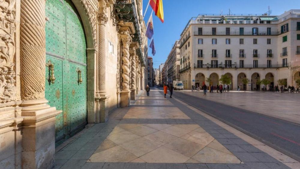 Plaza del Ayuntamiento de Alicante Plaza del Ayuntamiento de Alicante