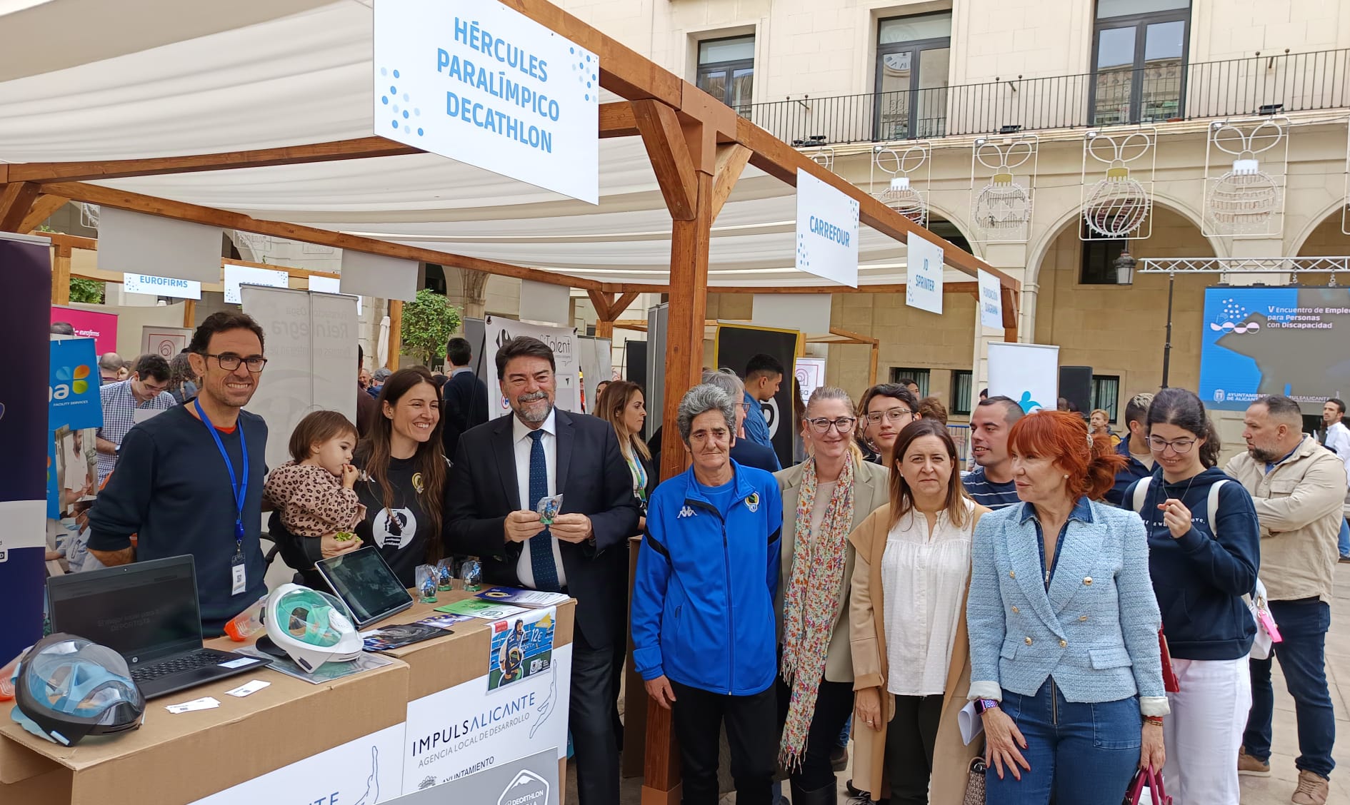 Fira Ocupació plaça Ajuntament (Arxiu) 