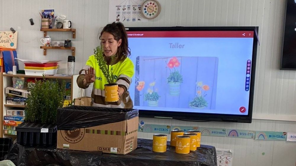Taller de latas reutilizadas de Brota Alicante Taller de latas reutilizadas de Brota Alicante