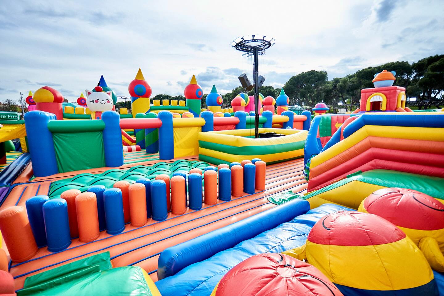 Parque hinchable Funbox en Alicante