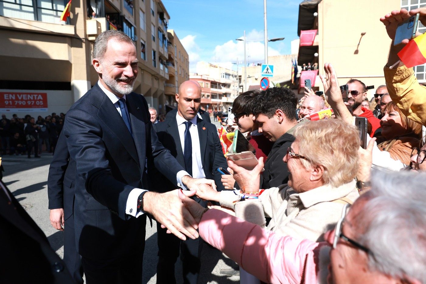 El Rey saluda a los vecinos y vecinas de El Campello