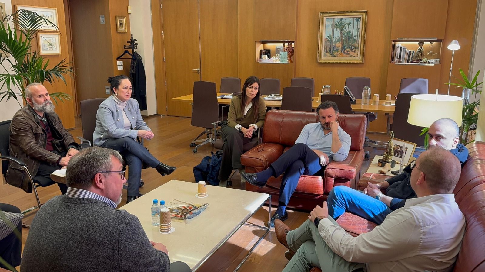 Reunió de l'alcalde i la regidora de turisme amb representants de l'ESA