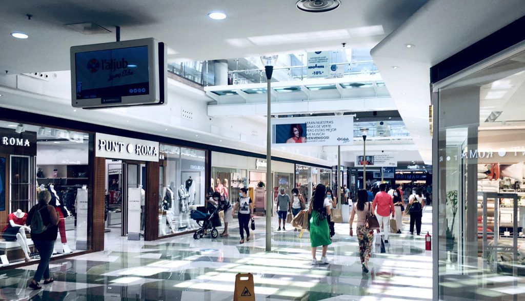 Tiendas del centro comercial L'Aljub de Elche