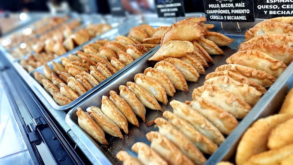 Pastissets argentins de l'esdeveniment de street food a Alacant Pastissets argentins de l'esdeveniment de street food a Alacant