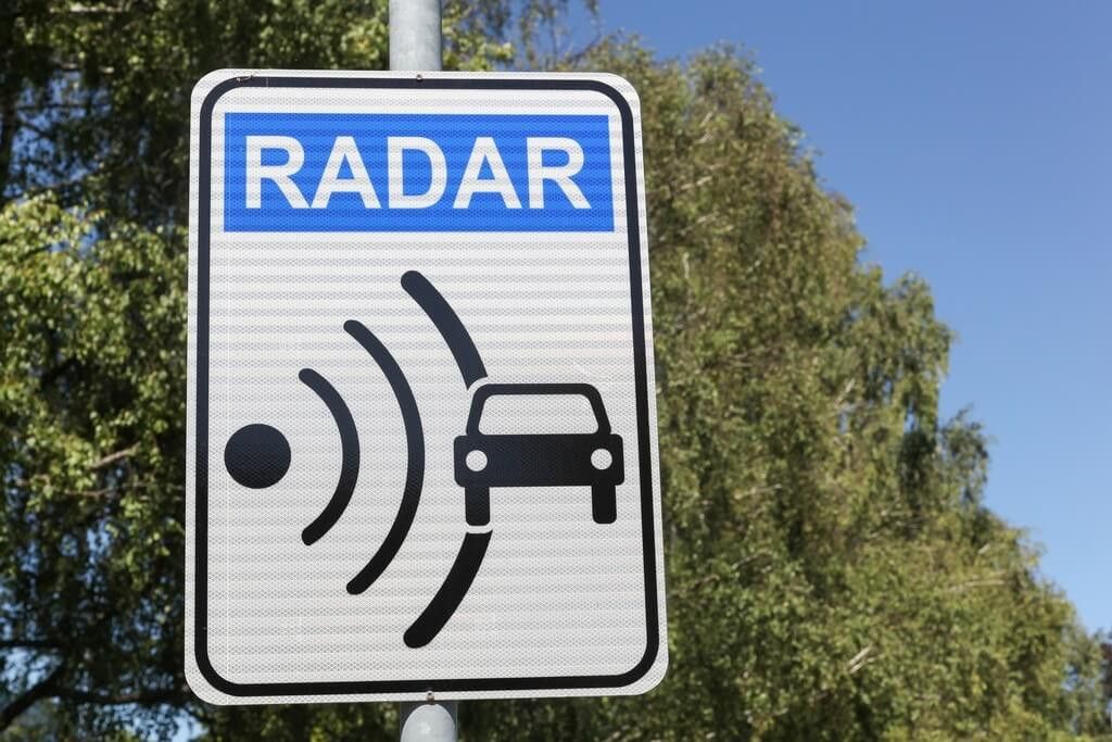 Senyal d'un radar mòbil a Alacant