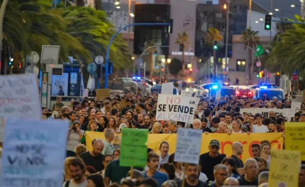 Manifestació de vivenda a Alacant (Foto: Plataforma Alicante, ¿dónde vas?)