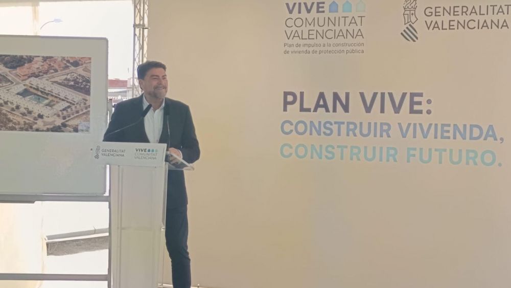 El alcalde Luis Barcala comparece en el acto de presentación del Plan Vive en Rabasa El alcalde Luis Barcala comparece en el acto de presentación del Plan Vive en Rabasa