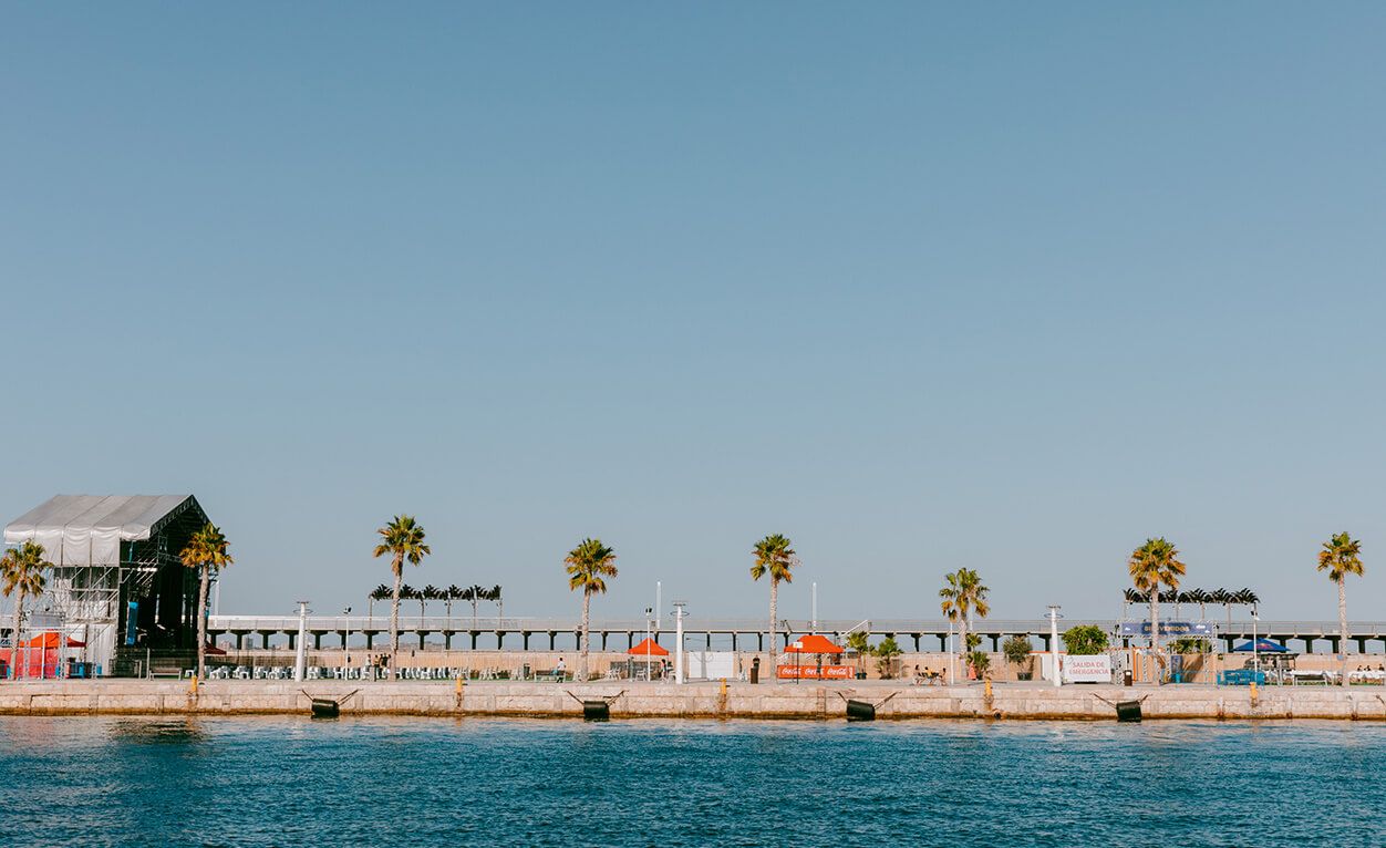 Área de conciertos en el Muelle 12 del Puerto de Alicante 